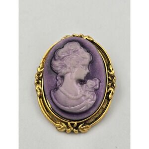 Vintage Style Purple Cameo Brooch Pin Gold Tone Ornate Frame Victorian Edwardian